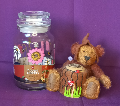 Sabine Pin Cushion - Image 2